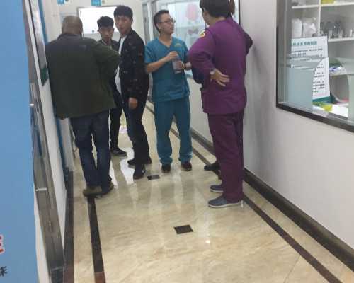 试管代孕流程费用,
              打卡介苗两个月红肿变大化脓怎么护理？
      