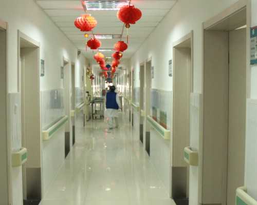 从潍坊去美国做试管费用大概要多少钱(潍坊试管婴儿费用大概要多少钱)